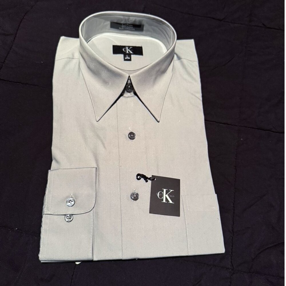Calvin Klein Men's Button-down Dress Shirt